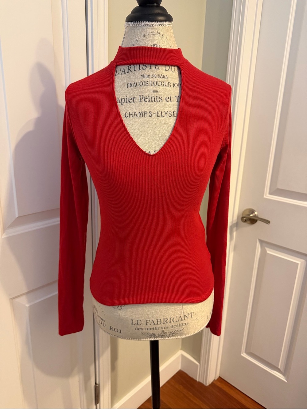 Zara Red Ribbed V-Neck Keyhole Sweater